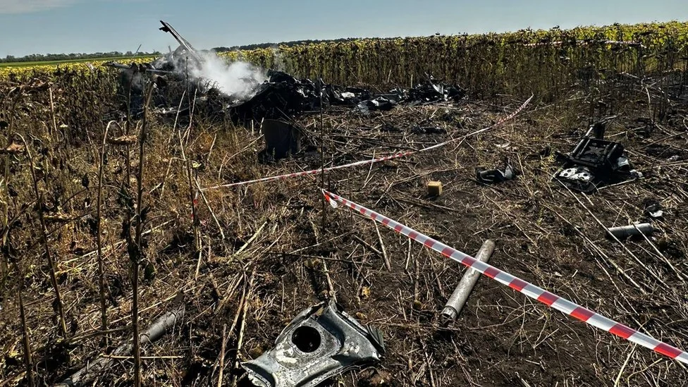 Місце катастрофи вертольота Мі-8 на Полтавщині після перехоплення дронів