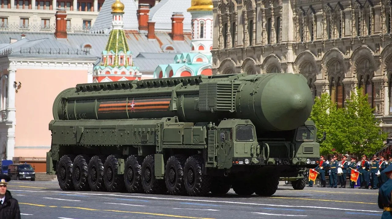 mbr-sarmat-nova-vazhka-raketa-rosii-eec7