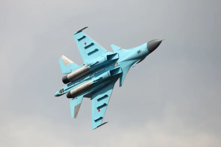 su-34-povnyi-ohliad-frontovoho-vynyshchuvacha-bombarduvalnyka-fullback-38d9