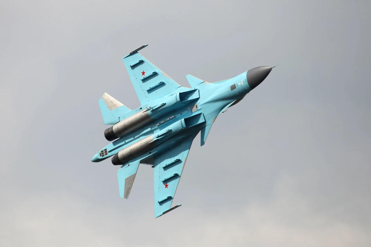 su-34-polnyy-obzor-frontovogo-istrebitelya-bombardirovshchika-fullback-38d9 su-34-povnyi-ohliad-frontovoho-vynyshchuvacha-bombarduvalnyka-fullback-38d9