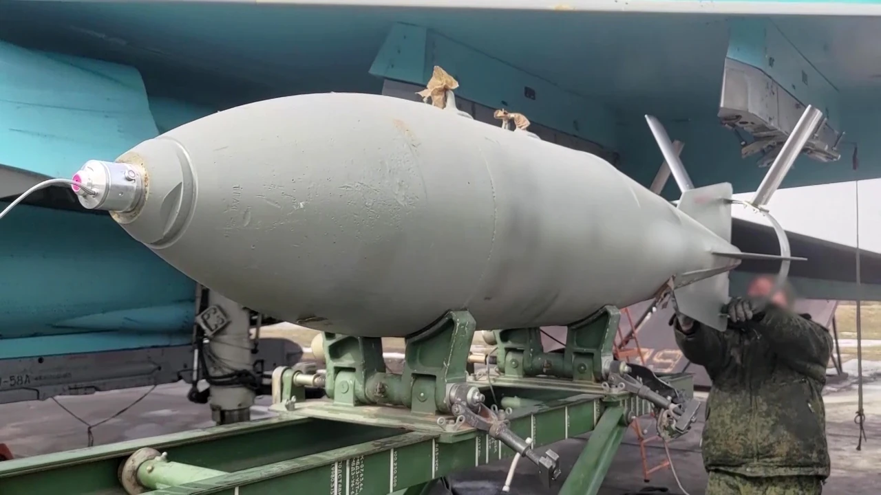 umpb-5-nova-aviabomba-rosii-z-dalnistiu-do-160-km-1cab