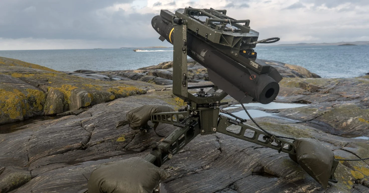 Пускова установка Harpoon ЗСУ на скелястому узбережжі