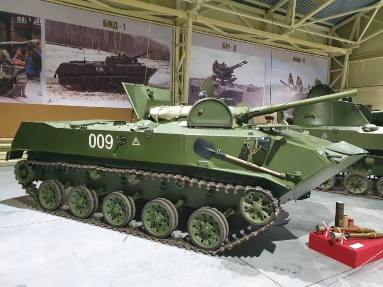 bmd-boiova-mashyna-desantu-povnyi-ohliad-unikalnoi-tekhniky-povitrianodesantnykh-9986