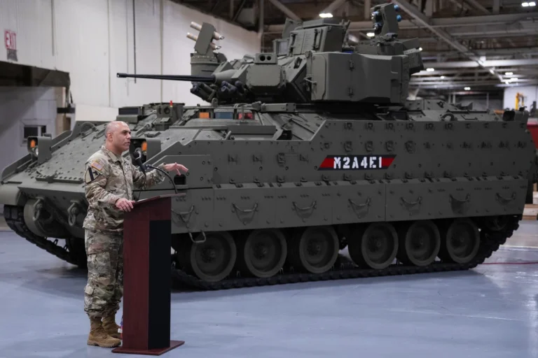 bmp-m2-bradley-povna-istoriia-ttkh-modyfikatsii-ta-boiove-zastosuvannia-df67