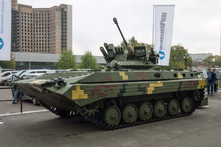 bmp-shtorm-povnyi-ohliad-ukrainskoho-boiovoho-modulia-shturm-i-ioho-roli-na-such-987a