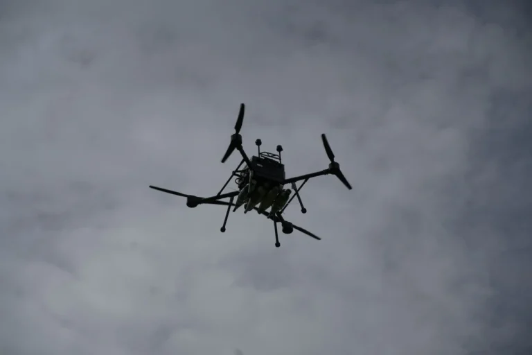 dron-baba-iaha-nichnyi-bombarduvalnyk-shcho-zminyv-pravyla-viiny-2b99