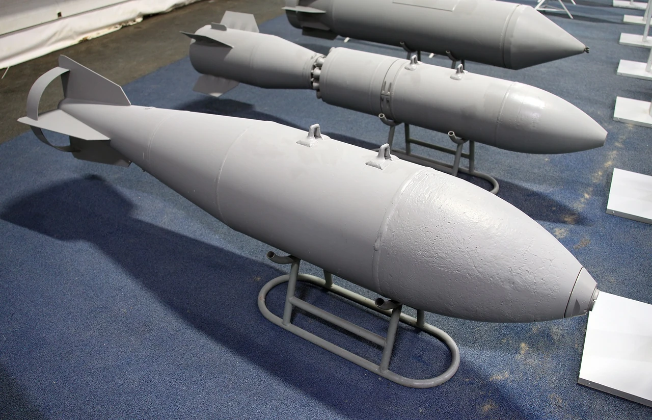fab-500-potuzhna-radianska-aviabomba-iaka-zminyla-kharakter-suchasnykh-konflikti-0f9c