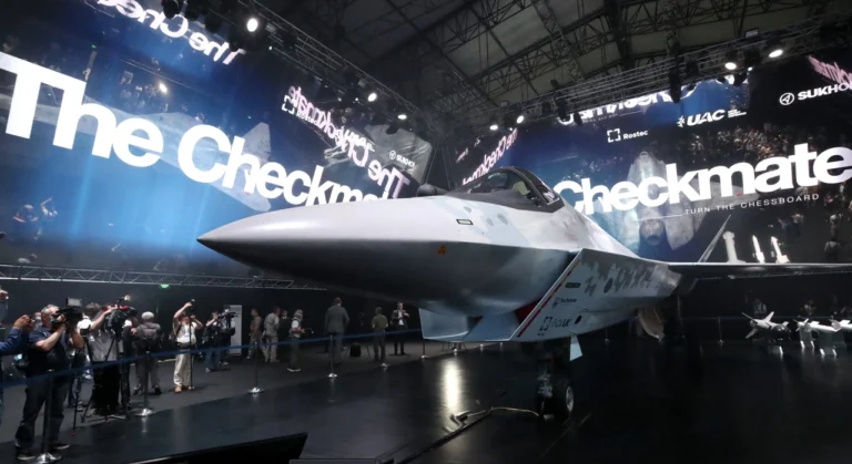 su-75-checkmate-lehkyi-stels-vynyshchuvach-iakyi-piat-rokiv-ne-mozhe-zletity-ddca