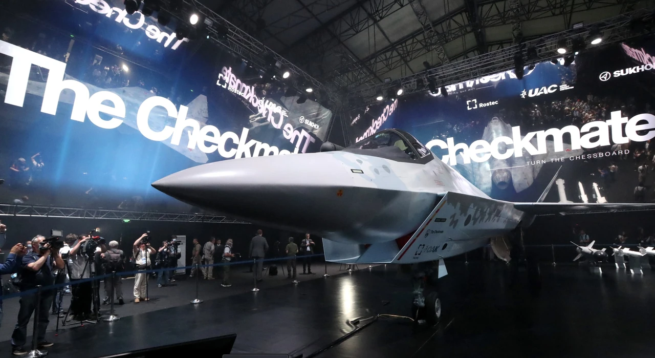 su-75-checkmate-lehkyi-stels-vynyshchuvach-iakyi-piat-rokiv-ne-mozhe-zletity-ddca