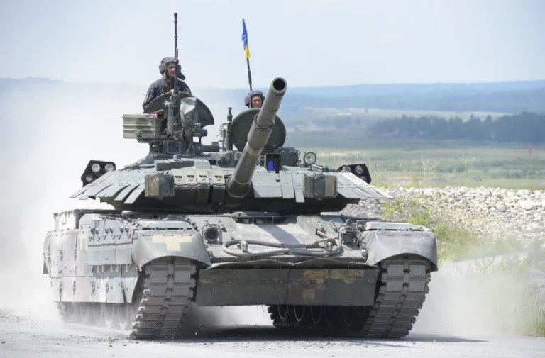 t-84u-oplot-ukrainskyi-osnovnyi-boiovyi-tank-tretoho-pokolinnia-49f0