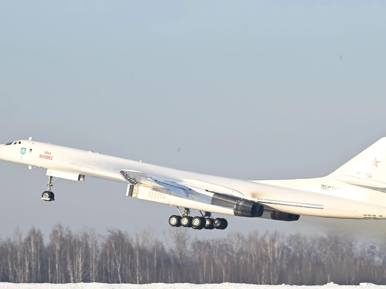 tu-160m-bilyi-lebid-hlyboka-modernizatsiia-lehendarnoho-raketonostsia-ta-ioho-ro-9d80